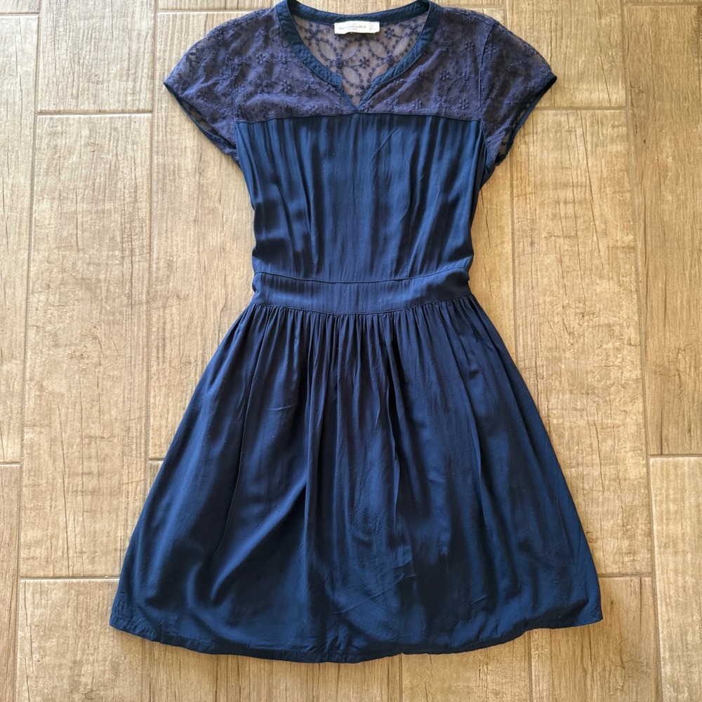 Abercrombie & Fitch Navy Blue Lace Yoke Fit & Flare Mini Dress Small Cap Sleeve